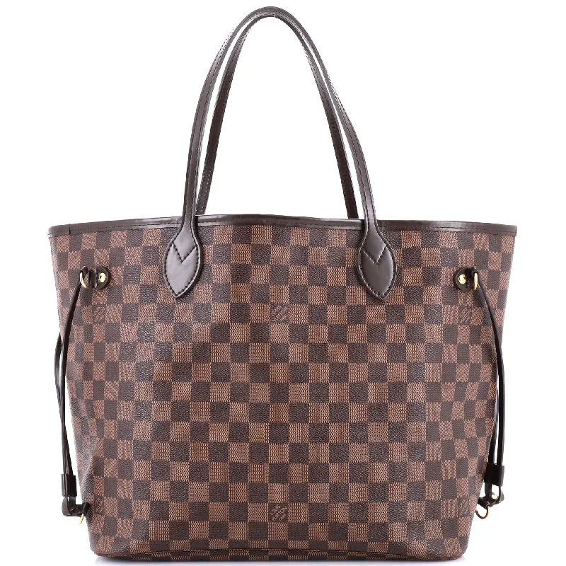 Ladies Louis Vuitton Capucines bags with a detachable shoulder strapNeverfull Tote Damier MM