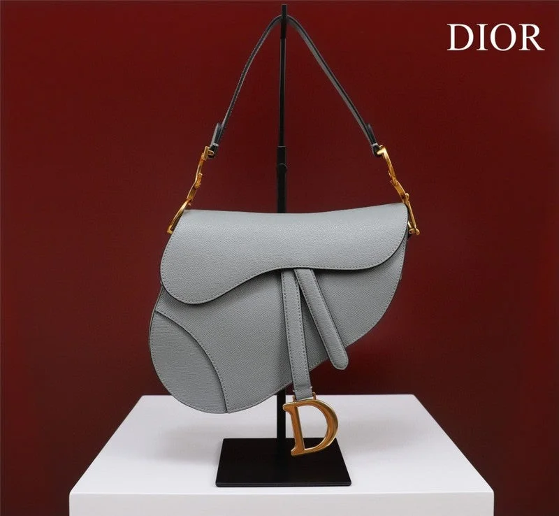 Luxury Christian Dior crossbody bags with a chain - link strapDior Bag