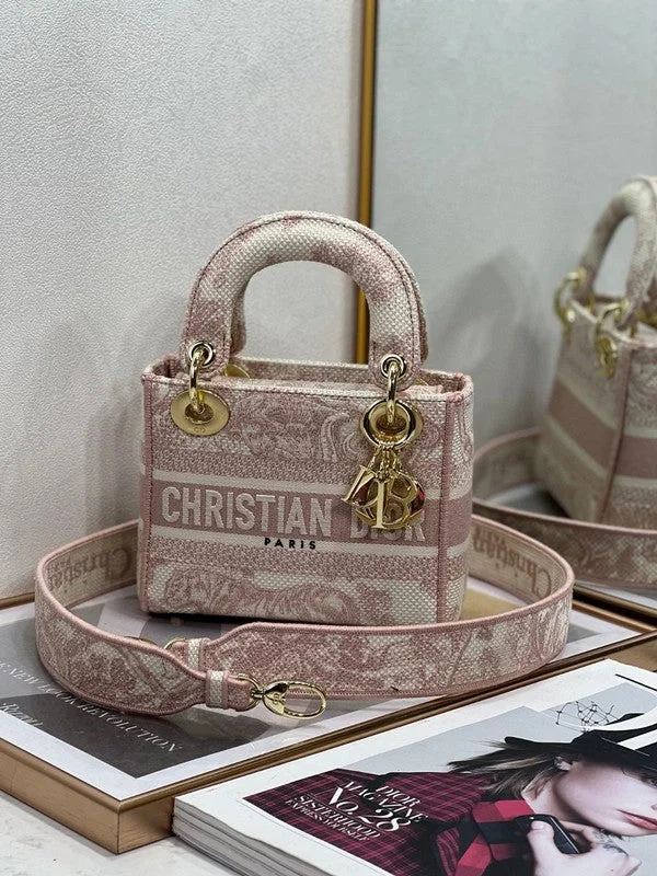 Christian Dior handbags with a removable shoulder strap for versatilityDior Bag