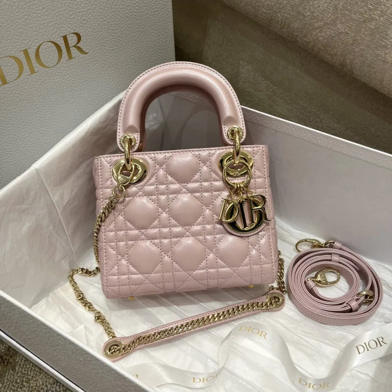 Luxury Christian Dior crossbody bags with a chain - link strapDior Bag