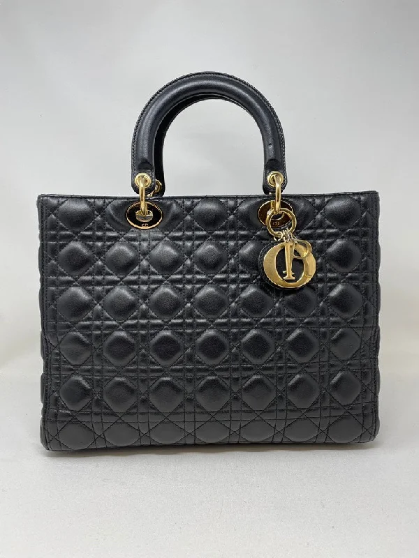 Christian Dior bags with a side - pocket for holding a water bottleDior Black Leather Seven Squares Shoulder Bag Medium