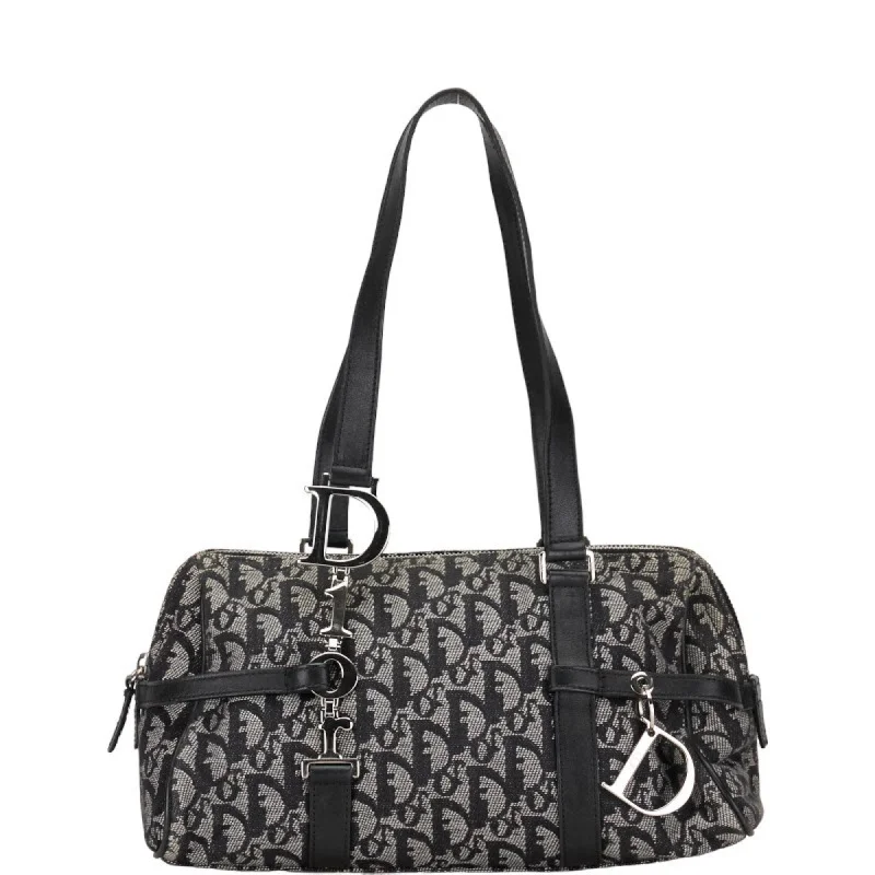 Christian Dior tote bags with a printed Dior logo on the frontDior Oblique Handbag