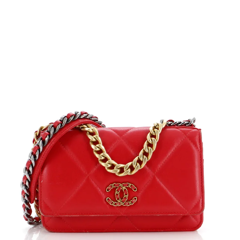 Luxury Christian Dior crossbody bags with a chain - link strap19 Wallet on Chain Quilted Lambskin