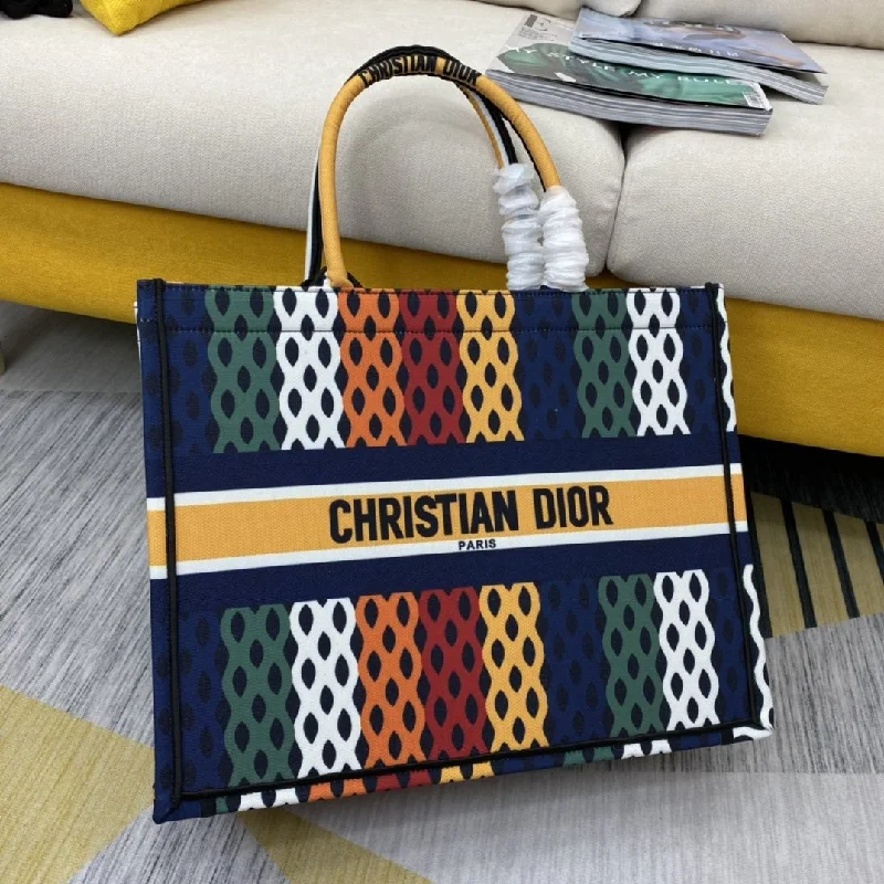 Trendsetting Christian Dior crossbody bags with a colorful strapLuxury Handbags Christian Dior 063