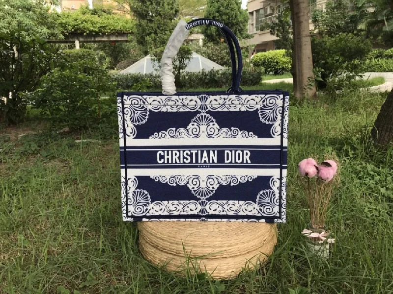 Christian Dior handbags with a back - pocket for quick storageLuxury Handbags Christian Dior 257