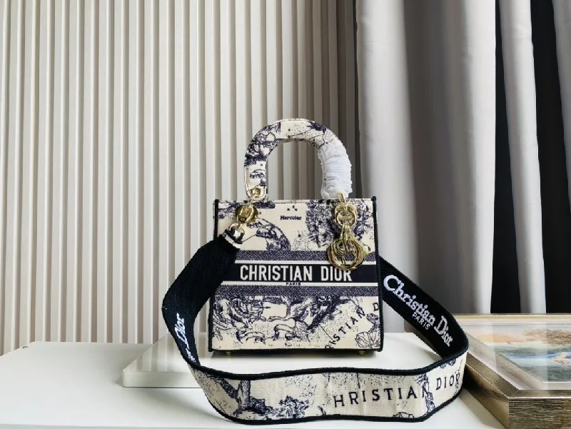 Christian Dior backpacks with a sleek, minimalist silhouetteLuxury Handbags Christian Dior 288