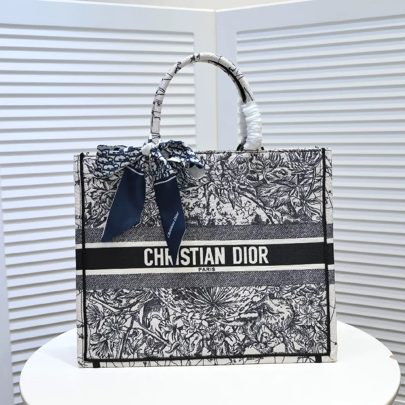 Christian Dior handbags with a back - pocket for quick storageLuxury Handbags Christian Dior 291