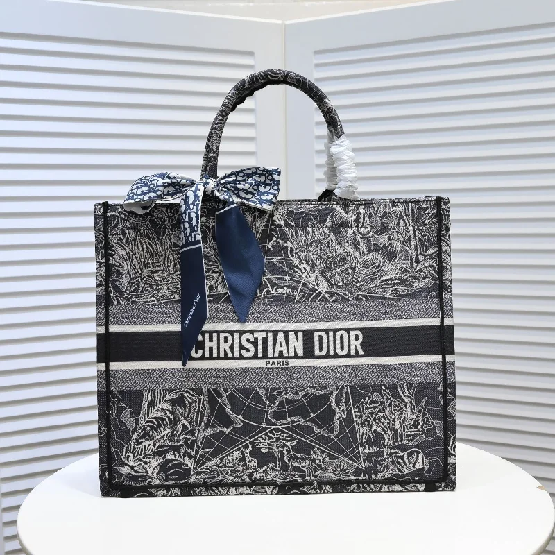 Christian Dior tote bags with a double - handle and shoulder - strap optionLuxury Handbags Christian Dior 293