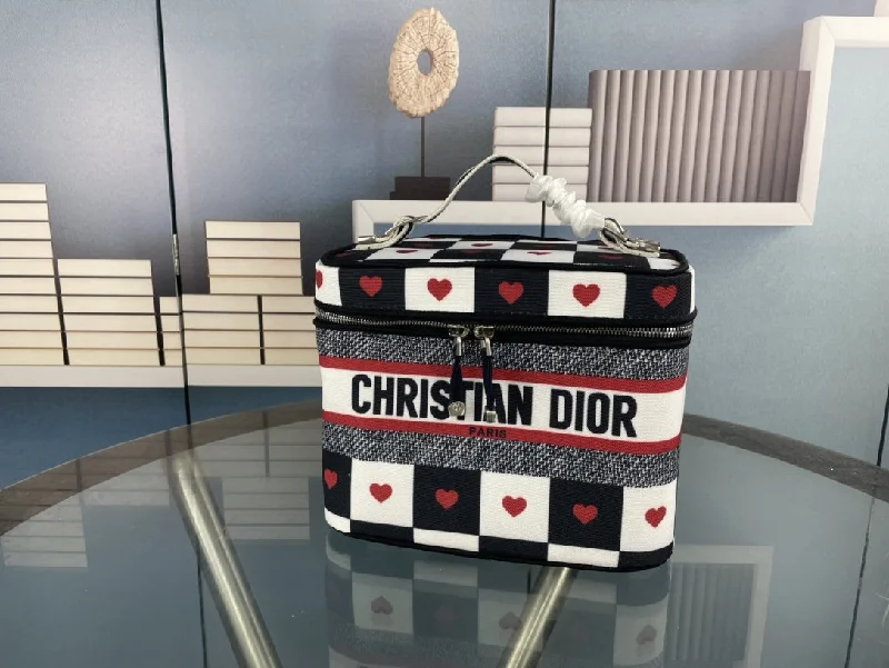 Christian Dior backpacks with a sleek, minimalist silhouetteLuxury Handbags Christian Dior 299