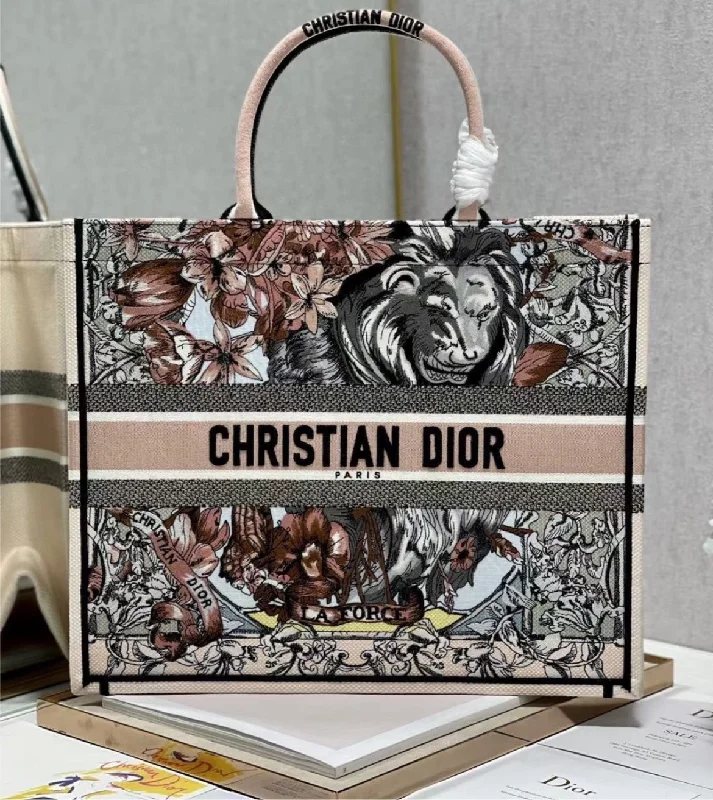 High - fashion Christian Dior bags with a geometric patternWe Dior woman handbag